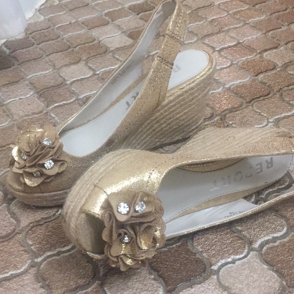 Heels - Picture 3 of 3